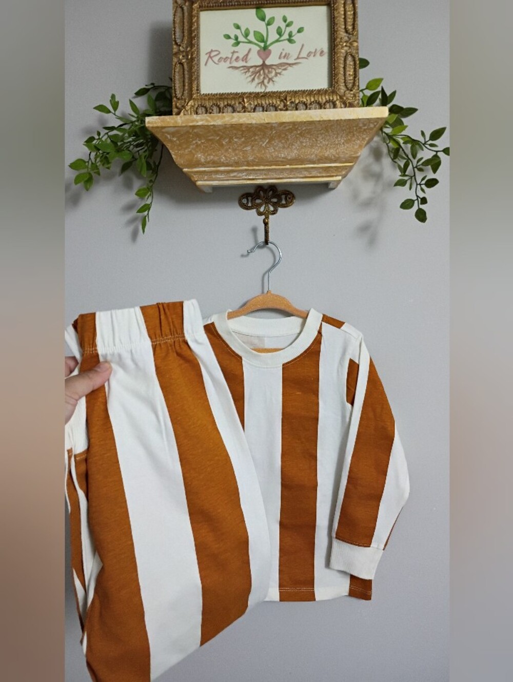 Kids Striped Sweatshirt & Pants Set - Cream & Rust